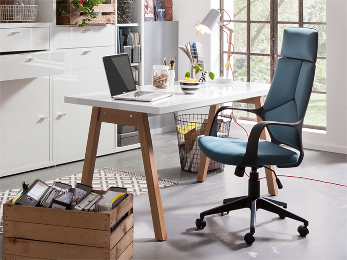 Blauer Drehstuhl für Ihr Büro