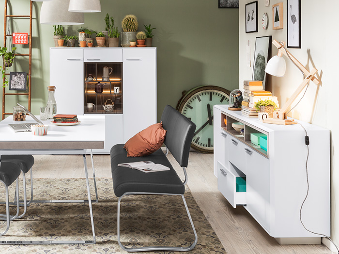Sideboards und Highboards als stilvollen Blickfang einsetzen