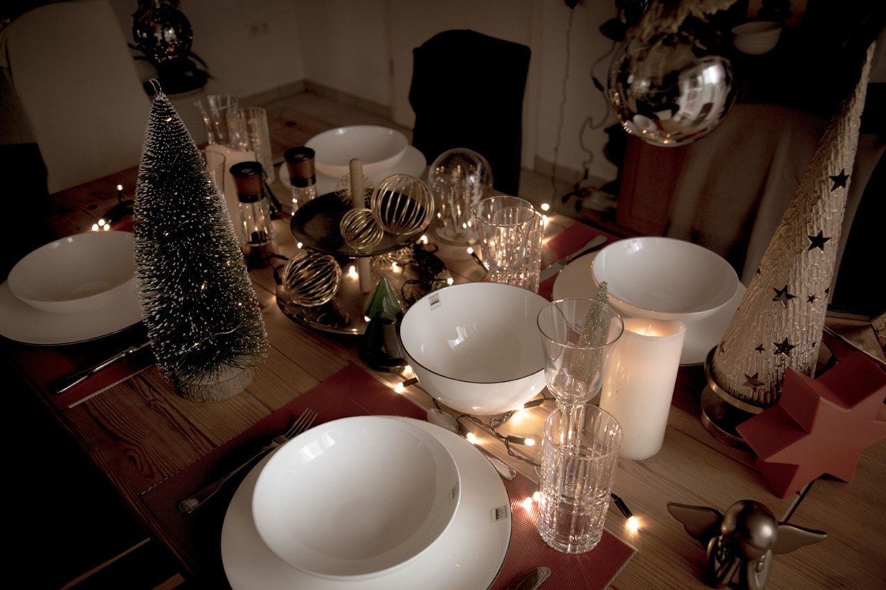 Weihnachtlicher Tisch