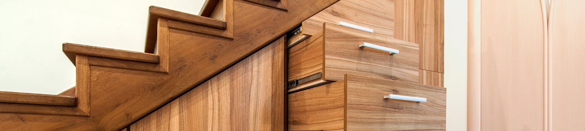 Banner Garderobe unter Treppe Blog